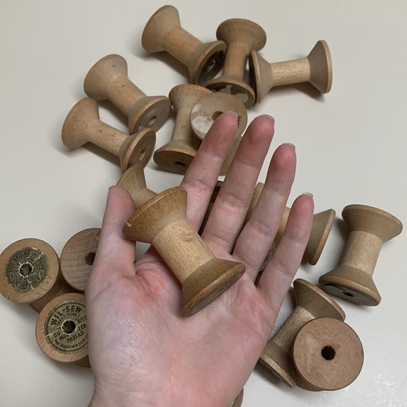 Vintage Wooden Thread Spools -lot of 24 - Picture 4 of 4